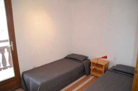 Rent in ski resort 2 room apartment 4 people (A7) - Résidence Gentianes - Saint Martin de Belleville - Bedroom