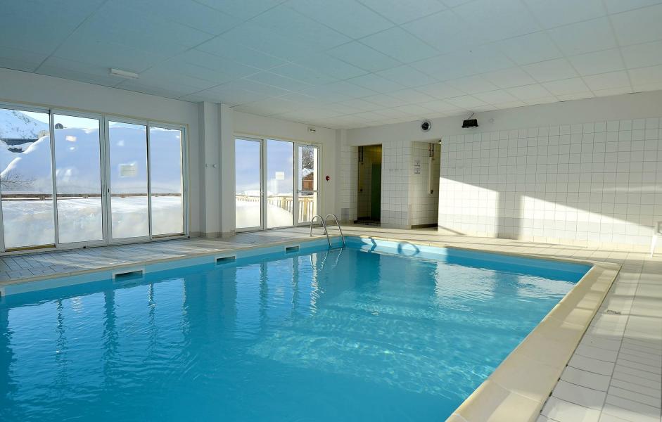 Rent in ski resort Résidence les Chalets de la Porte des Saisons - Saint Sorlin d'Arves - Swimming pool