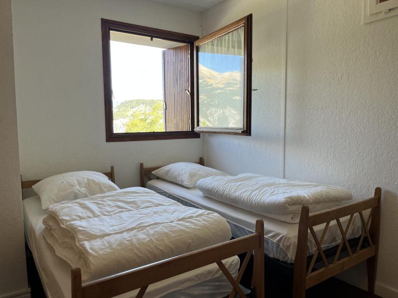 Rent in ski resort 2 room apartment sleeping corner 8 people (213) - Résidence la Cbu - Sauze - Super Sauze - Bedroom