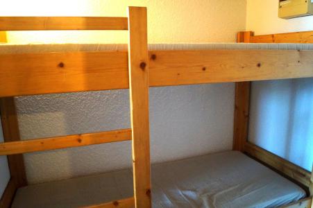 Rent in ski resort Studio sleeping corner 4 people (102) - Résidence la Grande Chaume - Sauze - Super Sauze - Bedroom