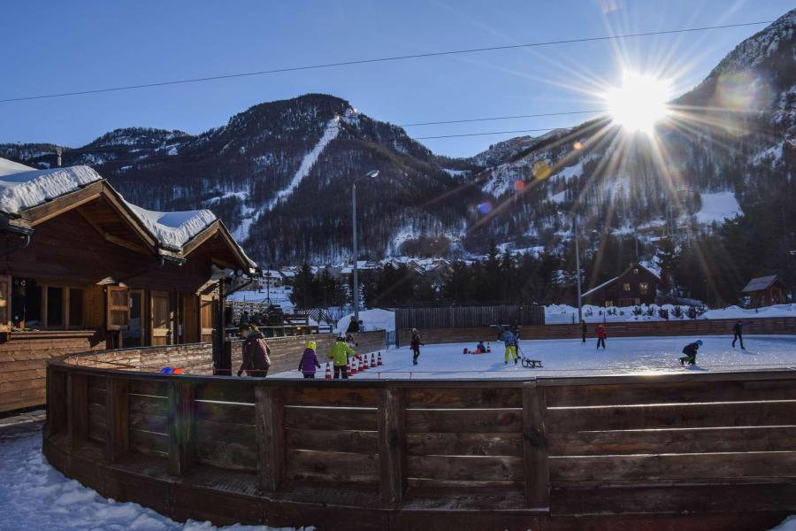 Rent in ski resort CONCORDE - Serre Chevalier - Winter outside