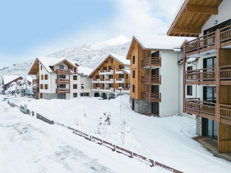 Аренда на лыжном курорте Daddy Pool Terresens Le Cristal Lodge - Serre Chevalier - зимой под открытым небом