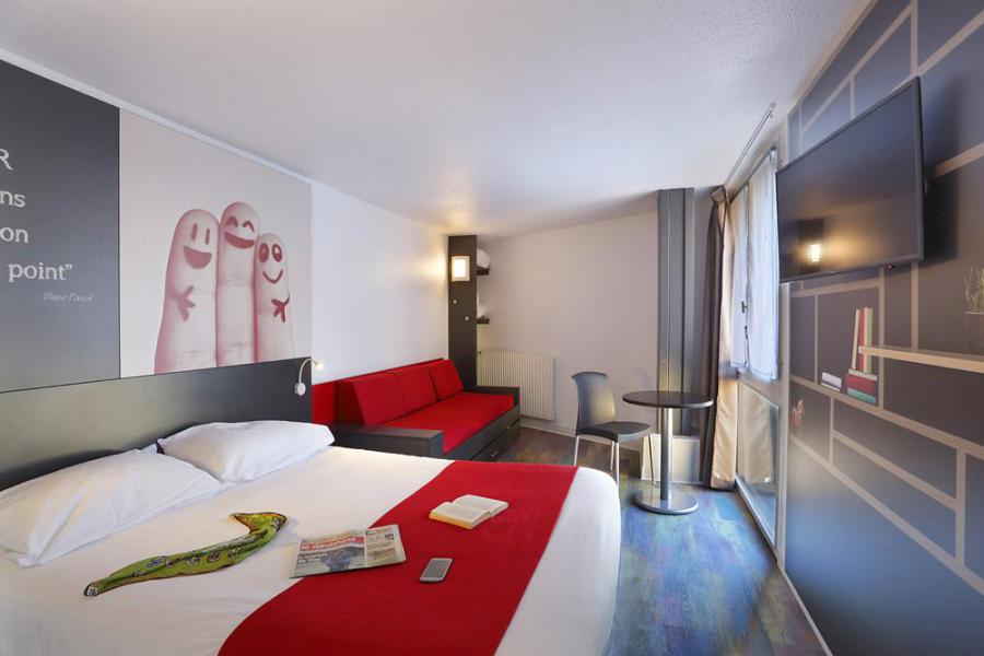 Rent in ski resort Hôtel Suite Home Briançon - Serre Chevalier - Bedroom