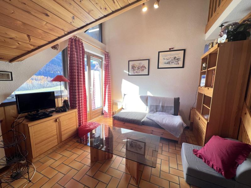 Rent in ski resort 4 room duplex apartment 8 people (A403) - La Résidence les Crêtes - Serre Chevalier - Living room