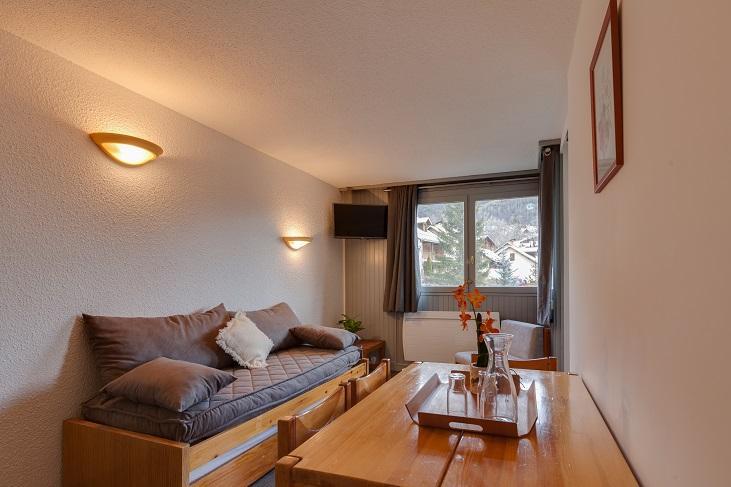 Rent in ski resort Studio cabin 4 people (008) - La Résidence les Mélèzes - Serre Chevalier - Living room