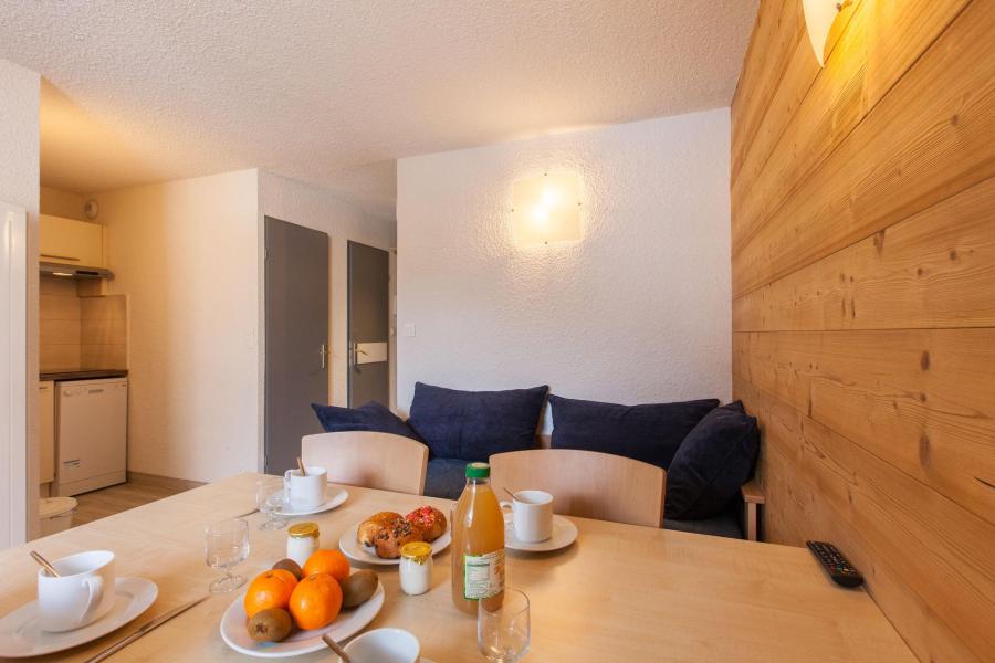 Rent in ski resort 2 room apartment cabin 5 people (207) - Le Relais de la Guisane - Serre Chevalier - Living room