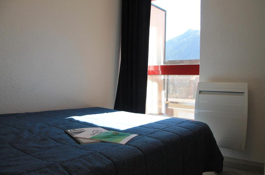 Rent in ski resort 2 room apartment sleeping corner 4 people (203) - Le Relais de la Guisane - Serre Chevalier - Bedroom