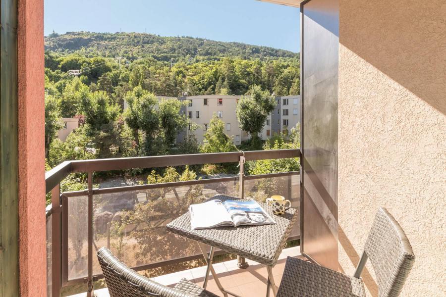 Ski verhuur Studio bergnis 4 personen (214) - Le Relais de la Guisane II - Serre Chevalier - Balkon