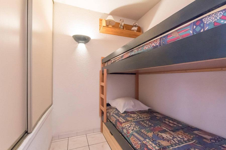 Rent in ski resort Studio sleeping corner 4 people (214) - Le Relais de la Guisane II - Serre Chevalier - Bunk beds