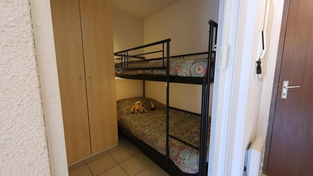 Rent in ski resort 2 room apartment sleeping corner 6 people (105) - Les Chalets du Jardin Alpin Edelweiss - Serre Chevalier - Bedroom