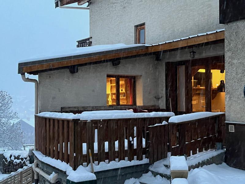 Wynajem na narty Apartament 3 pokojowy 6 osób - Maison de Pays - Serre Chevalier - Zima na zewnątrz