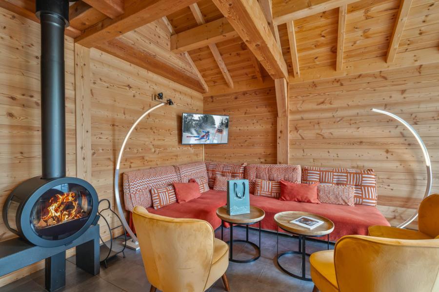 Rent in ski resort 9 room triplex chalet 11 people (Marmotte 2) - MARMOTTANT - Serre Chevalier - Living room