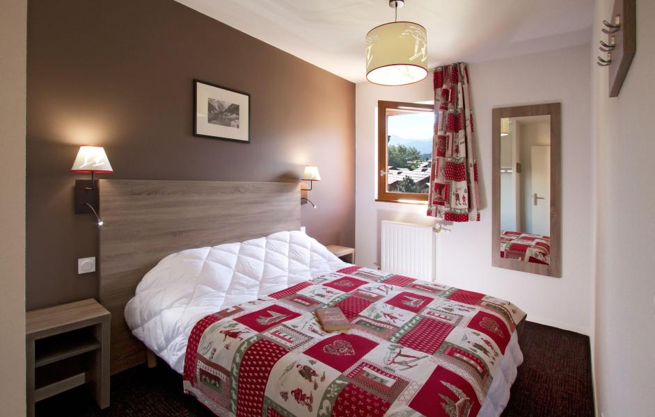 Rent in ski resort Résidence Aquisana - Serre Chevalier - Bedroom