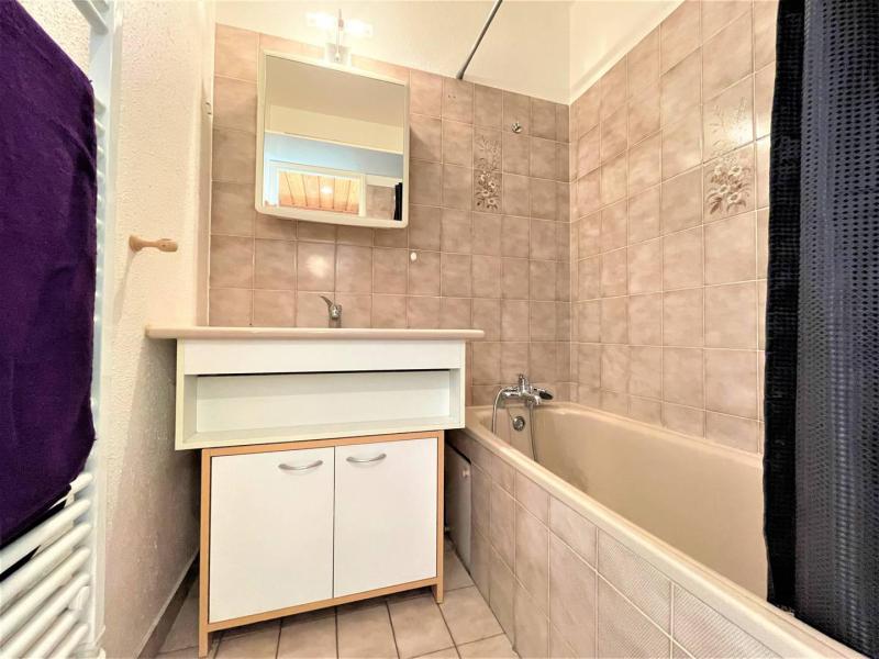 Alquiler al esquí Apartamento cabina para 4 personas (103) - Résidence Central Parc 1a - Serre Chevalier - Cuarto de baño