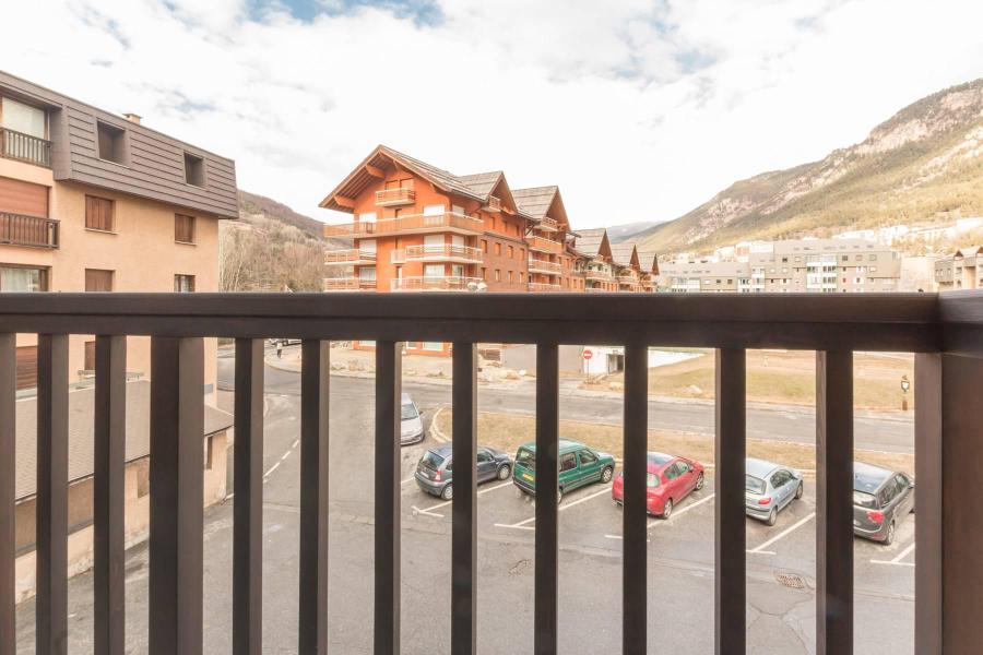 Soggiorno sugli sci Studio per 2 persone (202) - Résidence Central Parc 1a - Serre Chevalier - Terrazza