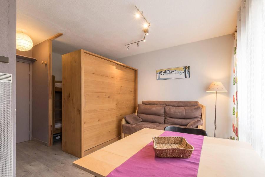 Rent in ski resort Studio mezzanine 3 people (210) - Résidence Central Parc 1b - Serre Chevalier