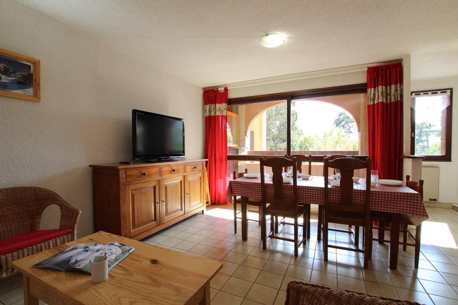 Ski verhuur Appartement 2 kamers bergnis 6 personen (202) - Résidence Central Parc 2 - Serre Chevalier - Woonkamer