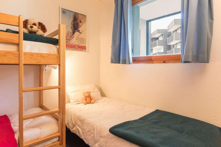 Rent in ski resort 3 room apartment 8 people (303) - Résidence Chardons Bleus - Serre Chevalier - Bedroom