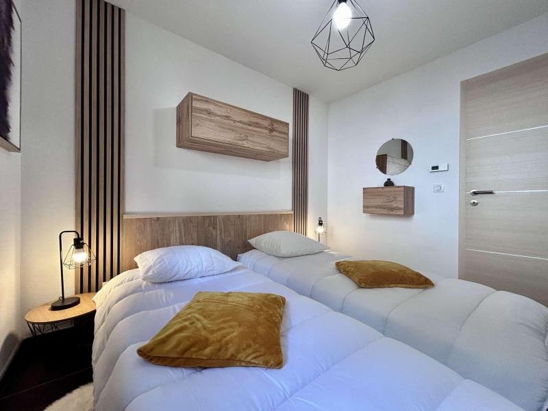 Skiverleih 3-Zimmer-Appartment für 4 Personen (Viggo) - Résidence Domaine des Grands Chalets - Serre Chevalier - Schlafzimmer