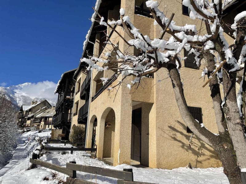 Vacances en montagne Résidence Gardiole II - Serre Chevalier - Extérieur hiver