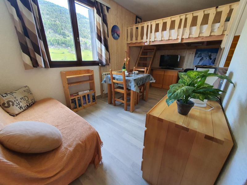 Rent in ski resort Studio mezzanine 2 people (042) - Résidence l'Aigle Noir - Serre Chevalier - Kitchen