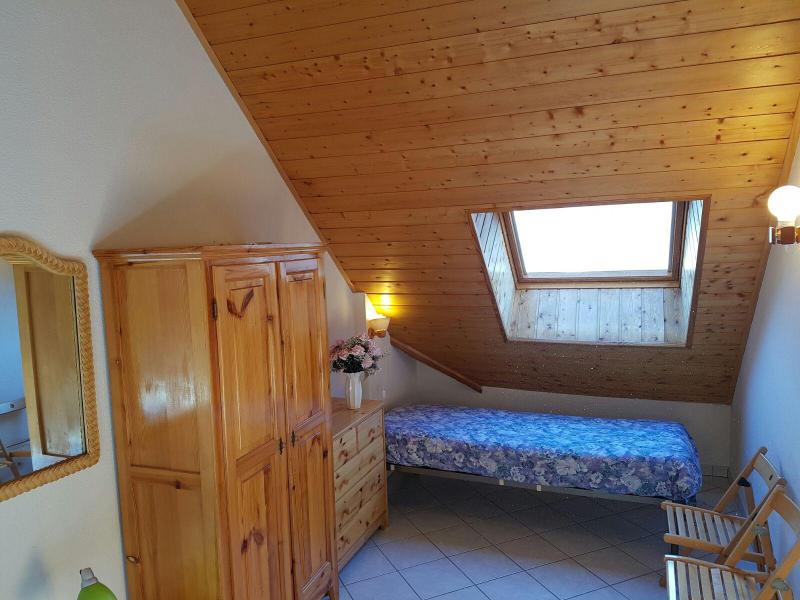 Location au ski Appartement 3 pièces 5 personnes (201) - Résidence l'Ancolie - Serre Chevalier - Cabine mansardée