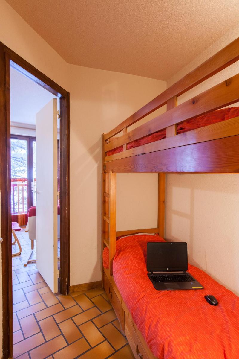 Rent in ski resort 2 room apartment 4 people (408) - Résidence la Gardiole IV - Serre Chevalier - Bedroom