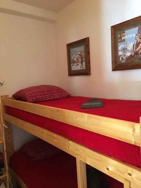 Rent in ski resort 2 room apartment sleeping corner 4 people - Résidence la Montagnole - Serre Chevalier - Bedroom