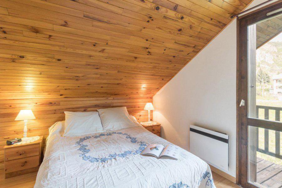 Skiverleih 3 Zimmer Maisonettewohnung für 6 Personen (006) - Résidence le Clos de l'Etoile - Serre Chevalier - Schlafzimmer