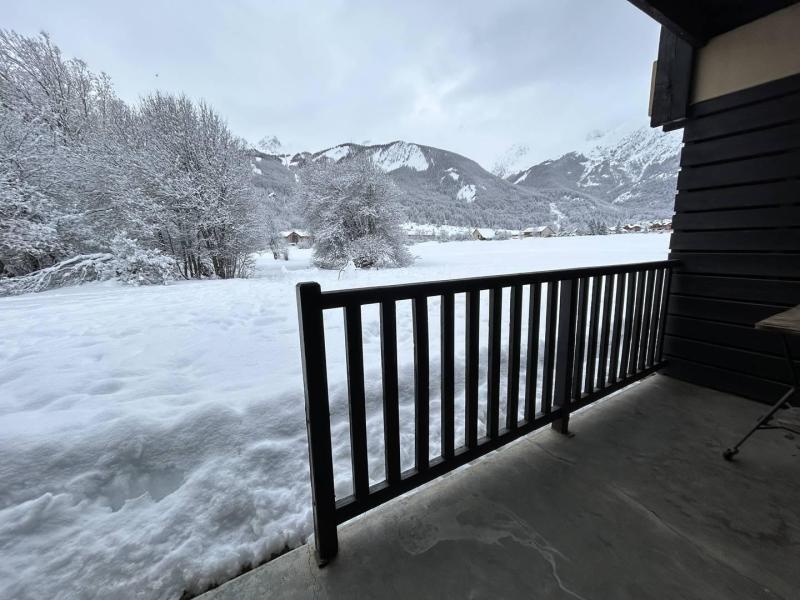 Vacances en montagne Studio cabine 4 personnes (007) - Résidence le Clos de l'Etoile - Serre Chevalier - Extérieur hiver