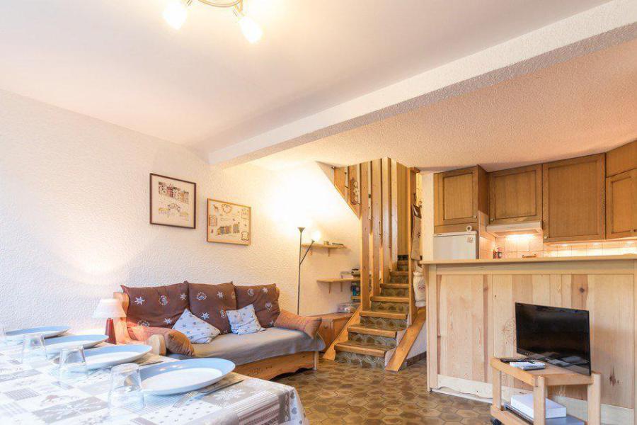 Rent in ski resort 4 room mezzanine apartment 6 people (0112) - Résidence le Clos des Cavales 1 - Serre Chevalier - Living room