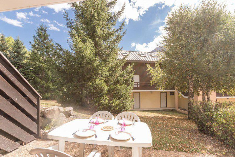 Skiverleih Studio Schlafnische 4 Personen (B012) - Résidence le Clos des Cavales 2 - Serre Chevalier - Terrasse