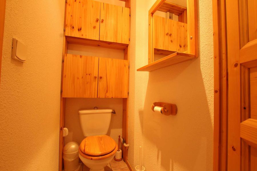 Rent in ski resort Studio sleeping corner 4 people (A012) - Résidence le Clos - Serre Chevalier - WC