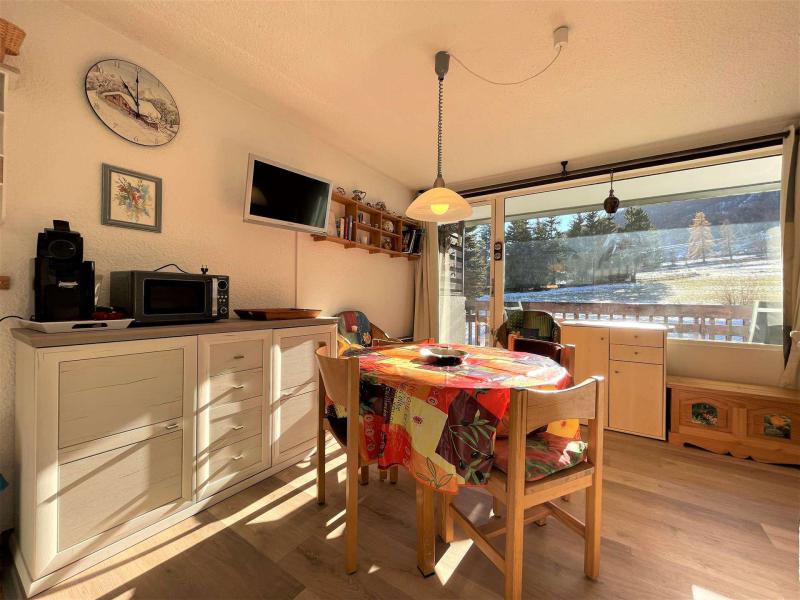 Rent in ski resort 2 room apartment sleeping corner 5 people (108) - Résidence le Galibier - Serre Chevalier - Living room