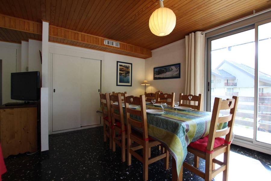 Rent in ski resort 3 room apartment 8 people (0515) - Résidence le Pic Blanc - Serre Chevalier - Living room