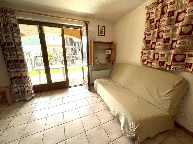 Rent in ski resort Apartment sleeping corner and cabin 4 people (LMO140) - Résidence le Pré Gambille - Serre Chevalier - Living room