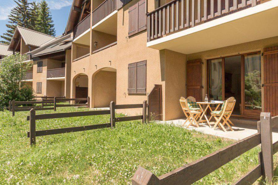 Location au ski Appartement 3 pièces 6 personnes (B3) - Résidence le Rocher - Serre Chevalier - Terrasse