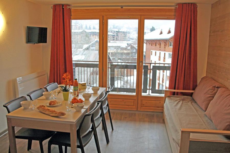 Rent in ski resort 2 room apartment sleeping corner 6 people (508) - Résidence le Signal du Prorel - Serre Chevalier - Living room