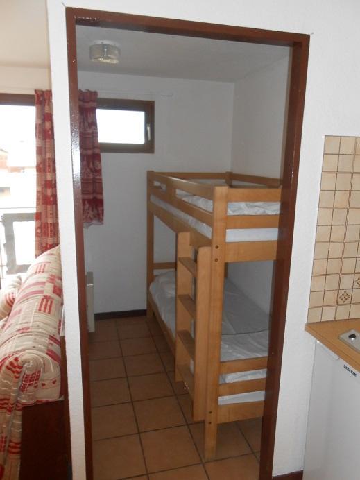 Rent in ski resort Studio cabin 4 people (504) - Résidence le Signal du Prorel - Serre Chevalier - Bedroom