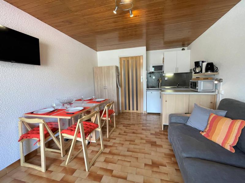 Location au ski Studio coin montagne 4 personnes (132) - Résidence les Balcons de Briançon C - Serre Chevalier - Séjour