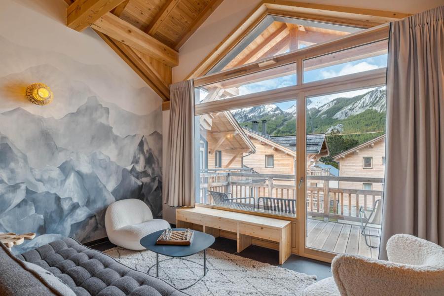 Rent in ski resort 5 room apartment 8 people (MIKA26) - Résidence Les Chalets - Serre Chevalier - Living room