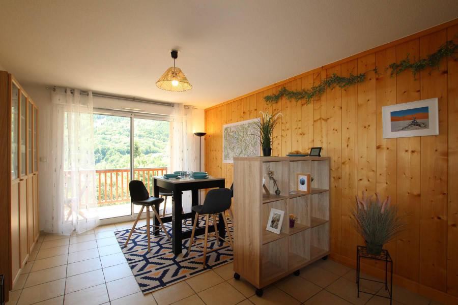 Rent in ski resort 3 room apartment 6 people (2B15) - Résidence les Coralines 2B - Serre Chevalier - Living room