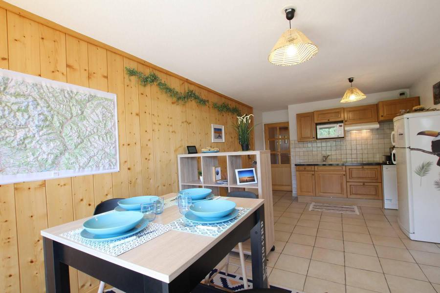 Rent in ski resort 3 room apartment 6 people (2B15) - Résidence les Coralines 2B - Serre Chevalier - Living room