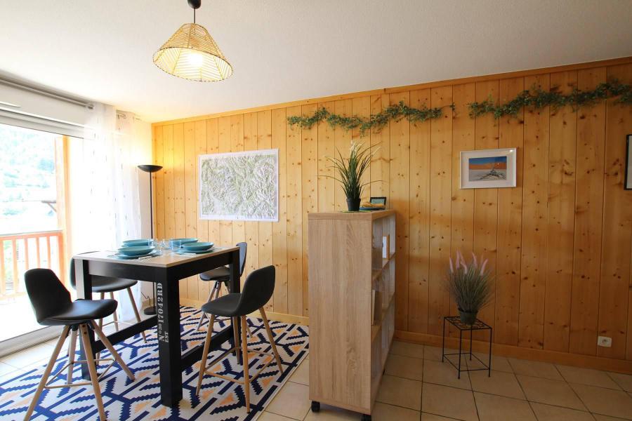 Wynajem na narty Apartament 3 pokojowy 6 osób (2B15) - Résidence les Coralines 2B - Serre Chevalier - Pokój gościnny