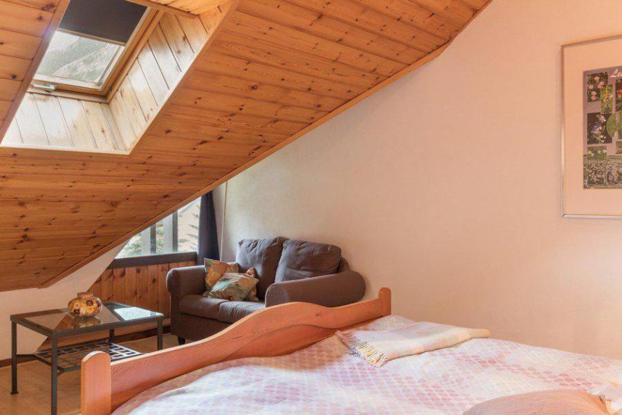 Rent in ski resort 5 room duplex apartment 8 people (308) - Résidence les Crêtes - Serre Chevalier - Bedroom