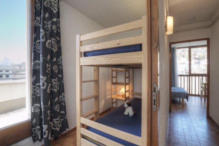 Rent in ski resort 2 room apartment 6 people (211) - Résidence les Eterlous - Serre Chevalier - Bunk beds