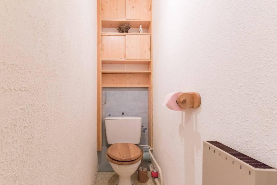 Ski verhuur Studio bergnis 4 personen (122) - Résidence Mas des Cimes - Serre Chevalier - WC