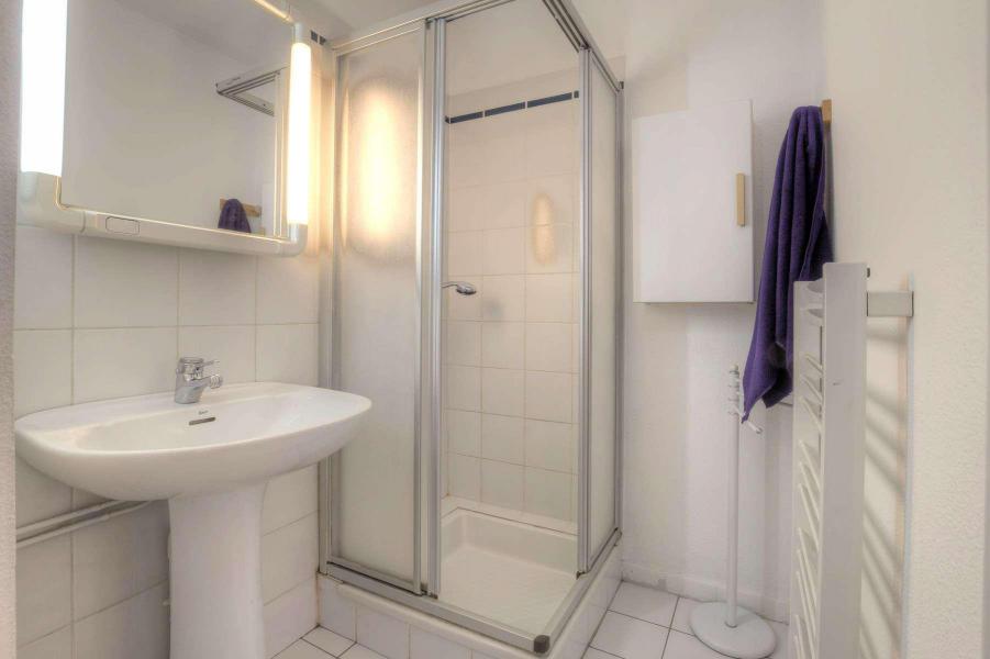 Location au ski Appartement 2 pièces 4 personnes (102) - Résidence Pré du Moulin D - Serre Chevalier - Salle de douche