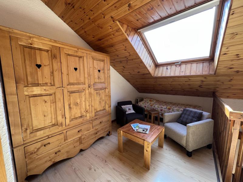 Rent in ski resort Studio cabin mezzanine 6 people - Vie de clare - Serre Chevalier - Bedroom