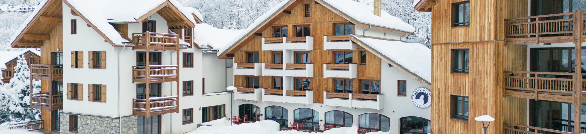 Skiverleih Résidence Cristal Lodge - Serre Chevalier - Draußen im Winter